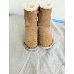 UGG Bailey Bow II Boots Womens 9‎ Chestnut Shearling Lined Suede Winter